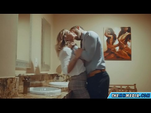 ❤️ כשבלונדינית חזה מפתה אותך בשירותים ציבוריים ❤ סרטון סקס ב-iw.pornsexer.ru ❌